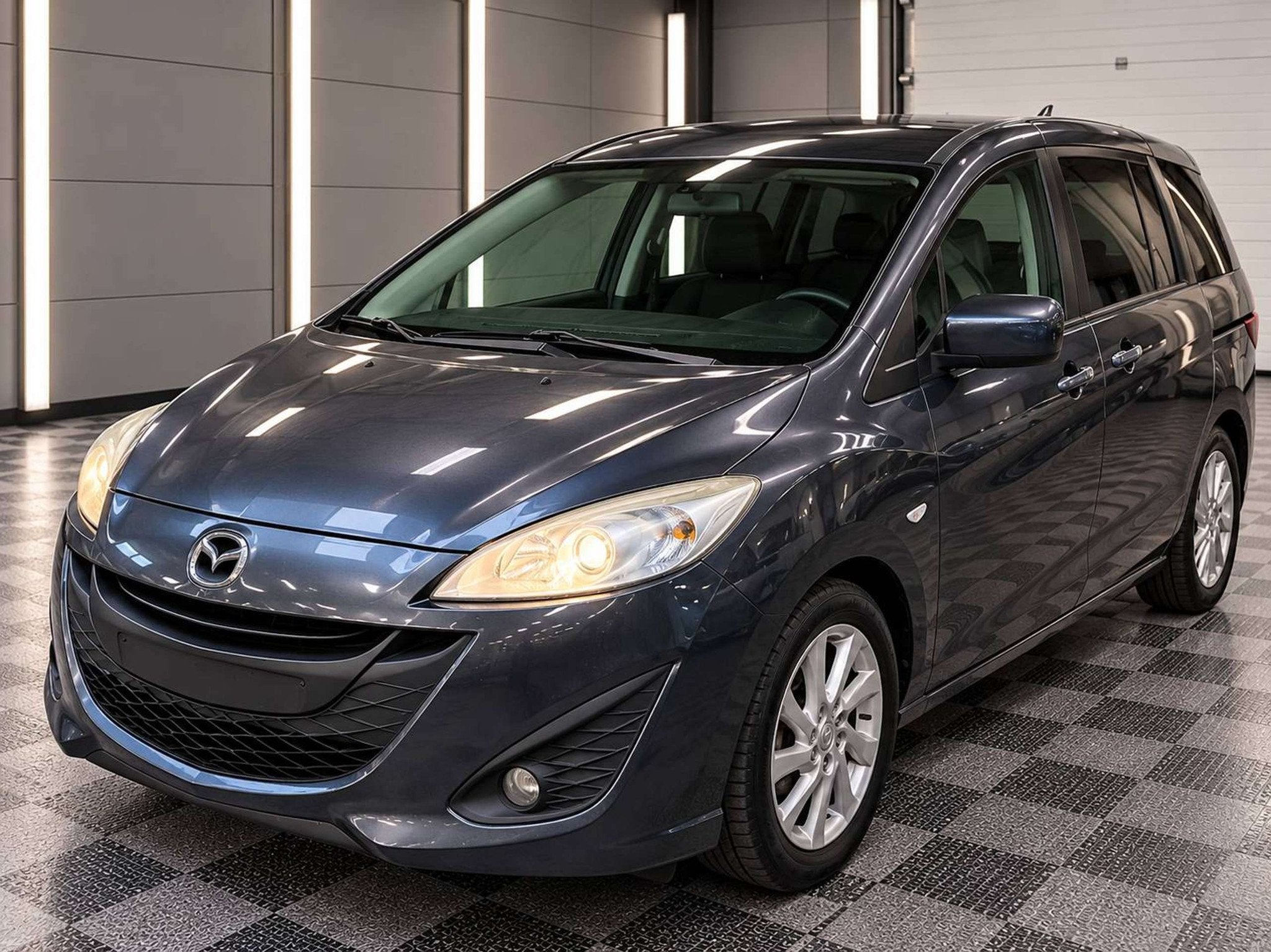 Mazda 5 1.6 CDVi 7 ZITPLAATSEN EURO 5, Autos, Euro 5, Achat, 7 places, Noir