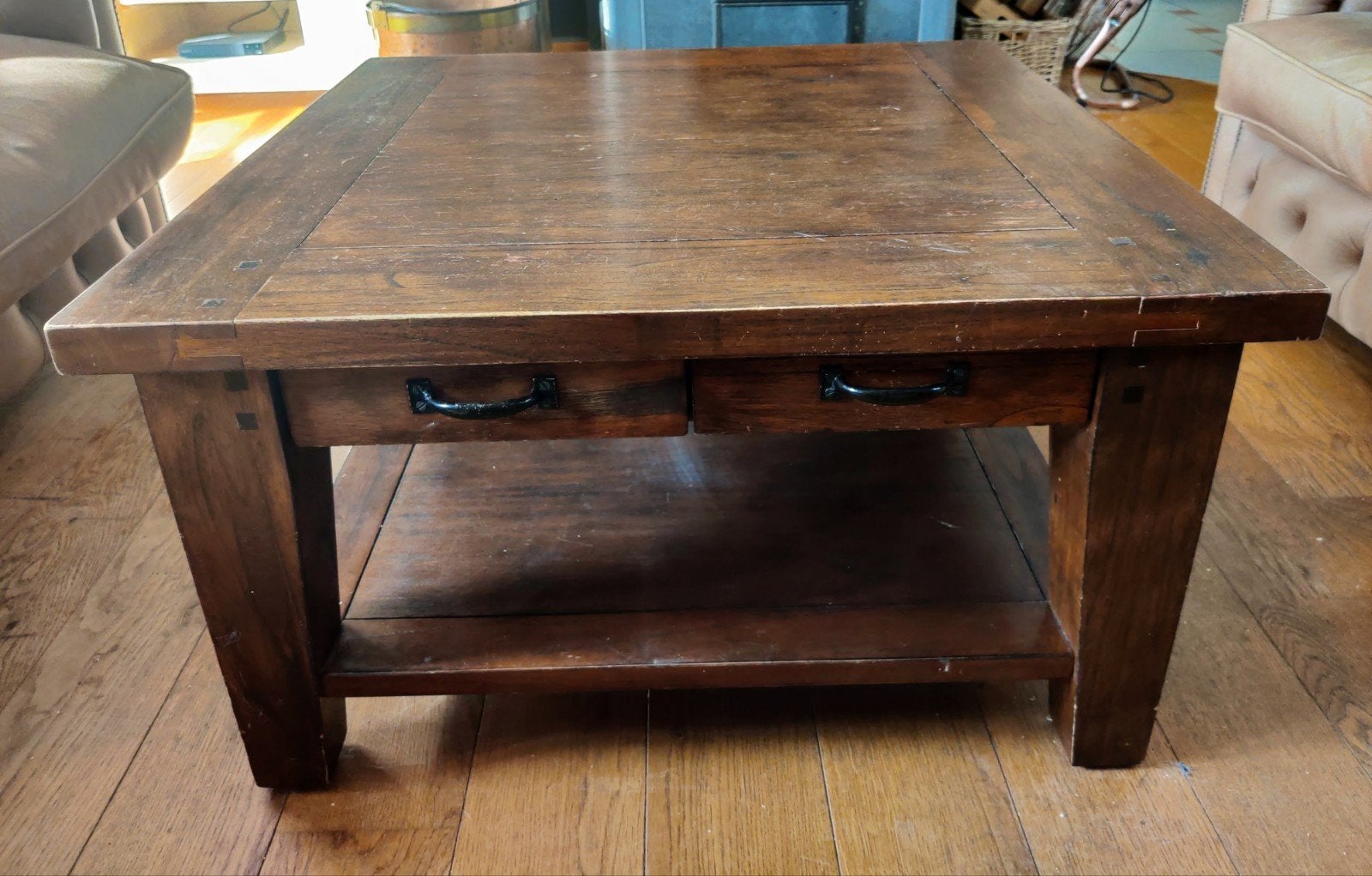 Table basse en bois, Maison & Meubles, Enlèvement, Carré