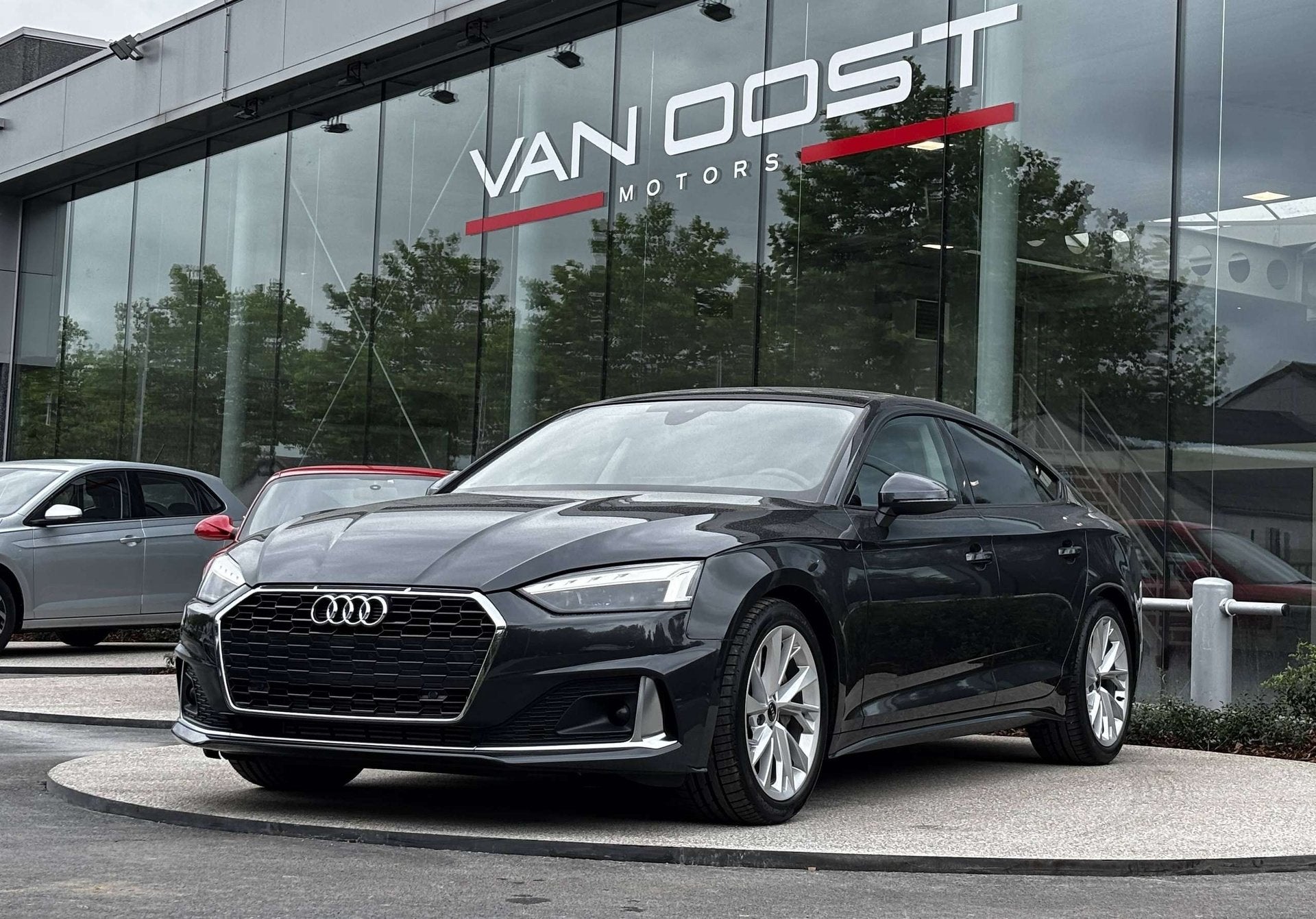 Audi A5 A5 Sportback 40 TFSI Advanced OPF S tronic, Autos, Argent ou Gris, https://public.car-pass.be/vhr/bc6253ea-4749-4aa0-b4b9-f79a0537bd49