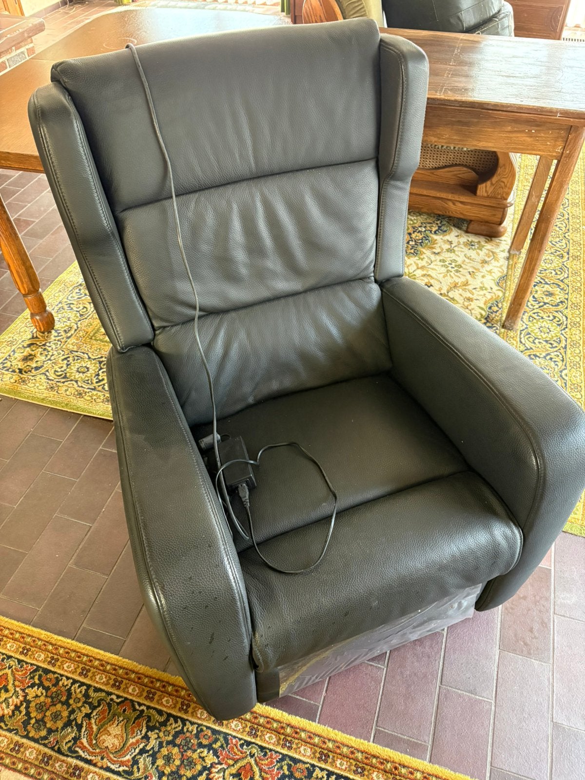 Elektrische lederen fauteuil relaxzetel, Ophalen, Zo goed als nieuw