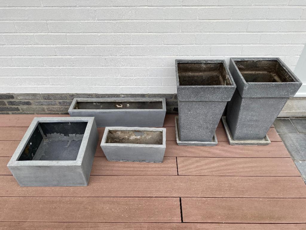 BLOEMBAKKEN EN POTTEN TE KOOP, Tuin en Terras, Bloempotten, Gebruikt, Steen, Tuin, Ophalen