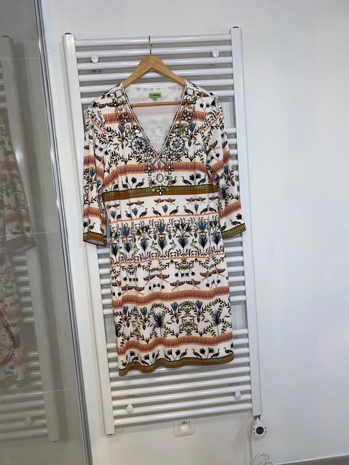 Kleed K Design XL, tailleert 42, meerdere kleuren en prints, Ophalen of Verzenden, Zo goed als nieuw