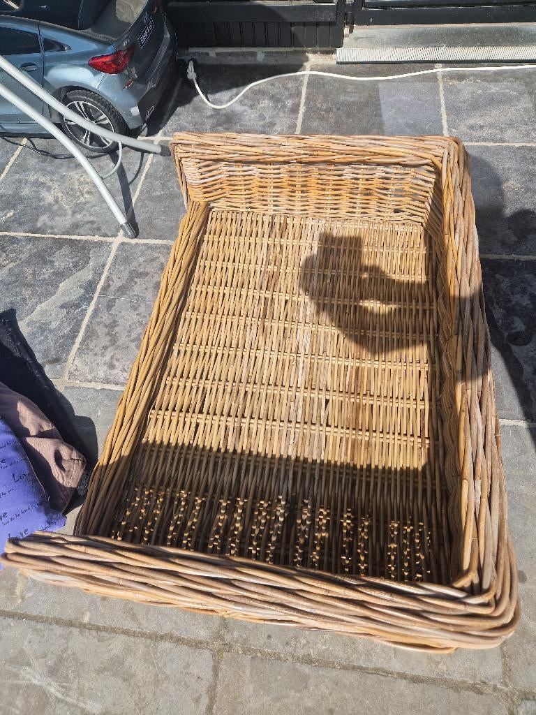 Rieten ligmand grote hond, beige, Ophalen, Zo goed als nieuw, Riet
