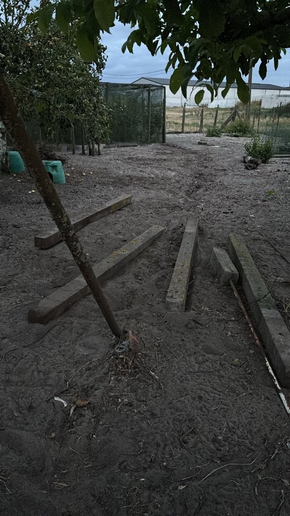 Betonpalen 10 st, Ophalen, Gebruikt, Palen
