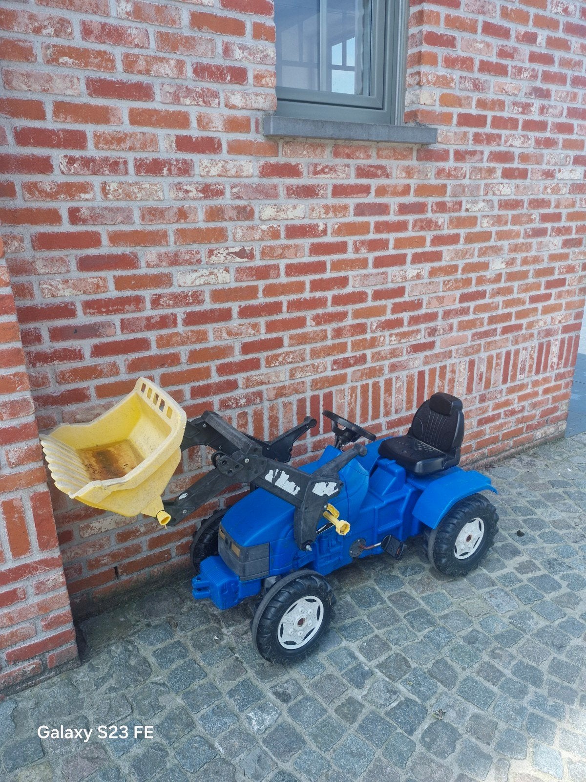 Tractor met kipbak voor kinderen, Ophalen