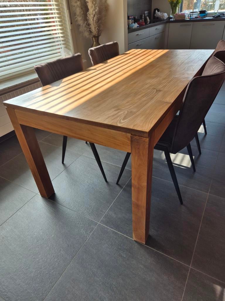 Massief teak tafel (2250 Olen), Ophalen, Strak, Gebruikt, Teakhout