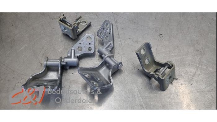 Kit charnières d'un Opel Combo, Autos : Pièces & Accessoires, Autres pièces automobiles, Opel, Utilisé, 3 mois de garantie, Enlèvement ou Envoi