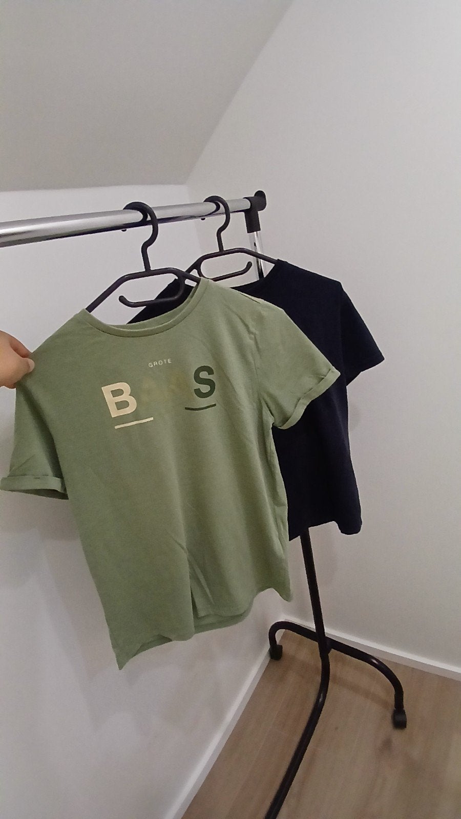 2- t-shirts, Ophalen