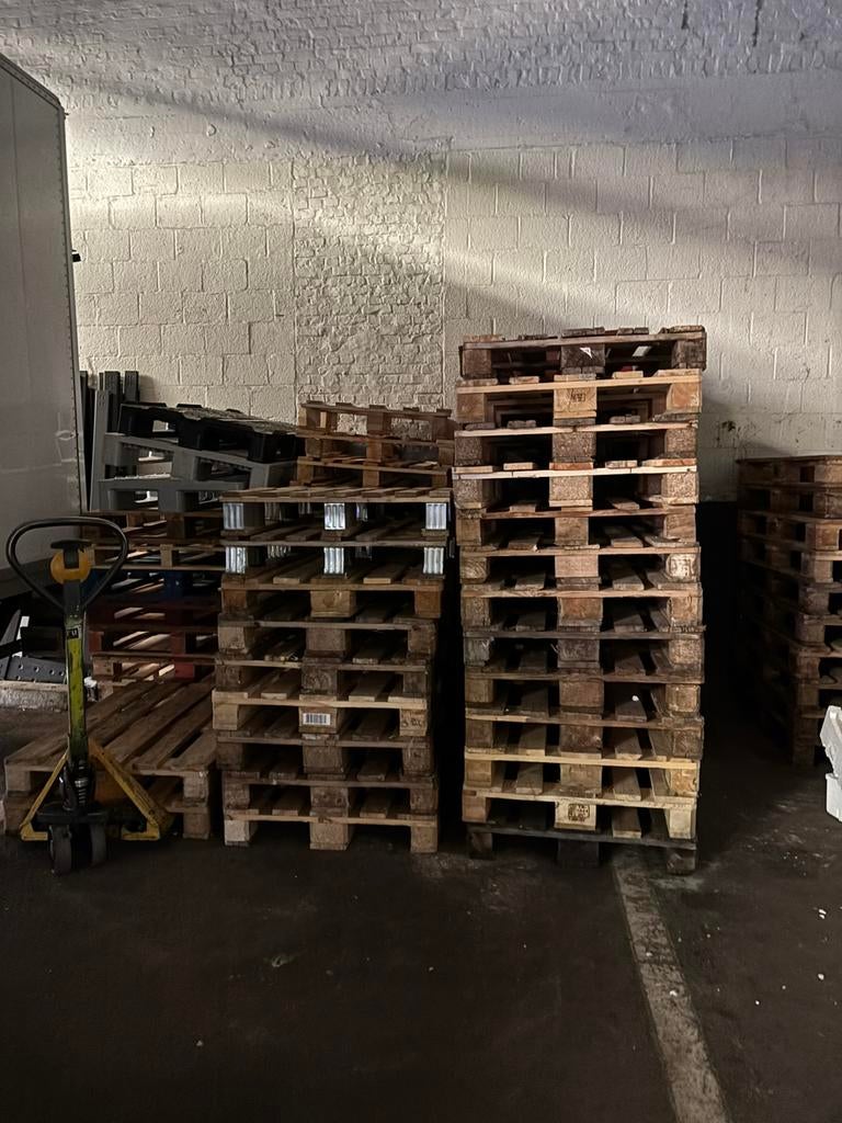 Euro palette 6€ a recuperer sur Anvers, Bricolage & Construction, Bois & Planches, Enlèvement ou Envoi, Comme neuf, Palette