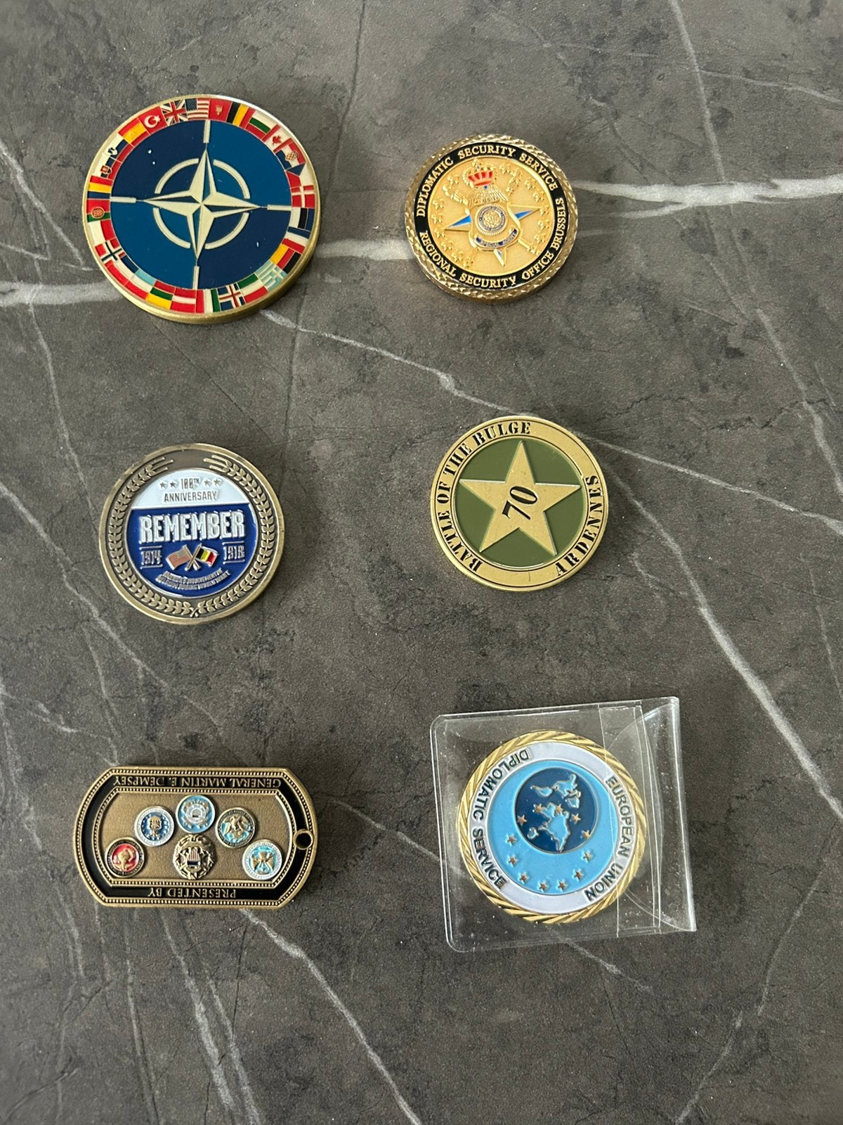 6 pièces de défi (voir photos), Enlèvement ou Envoi, Autres, Emblème ou Badge