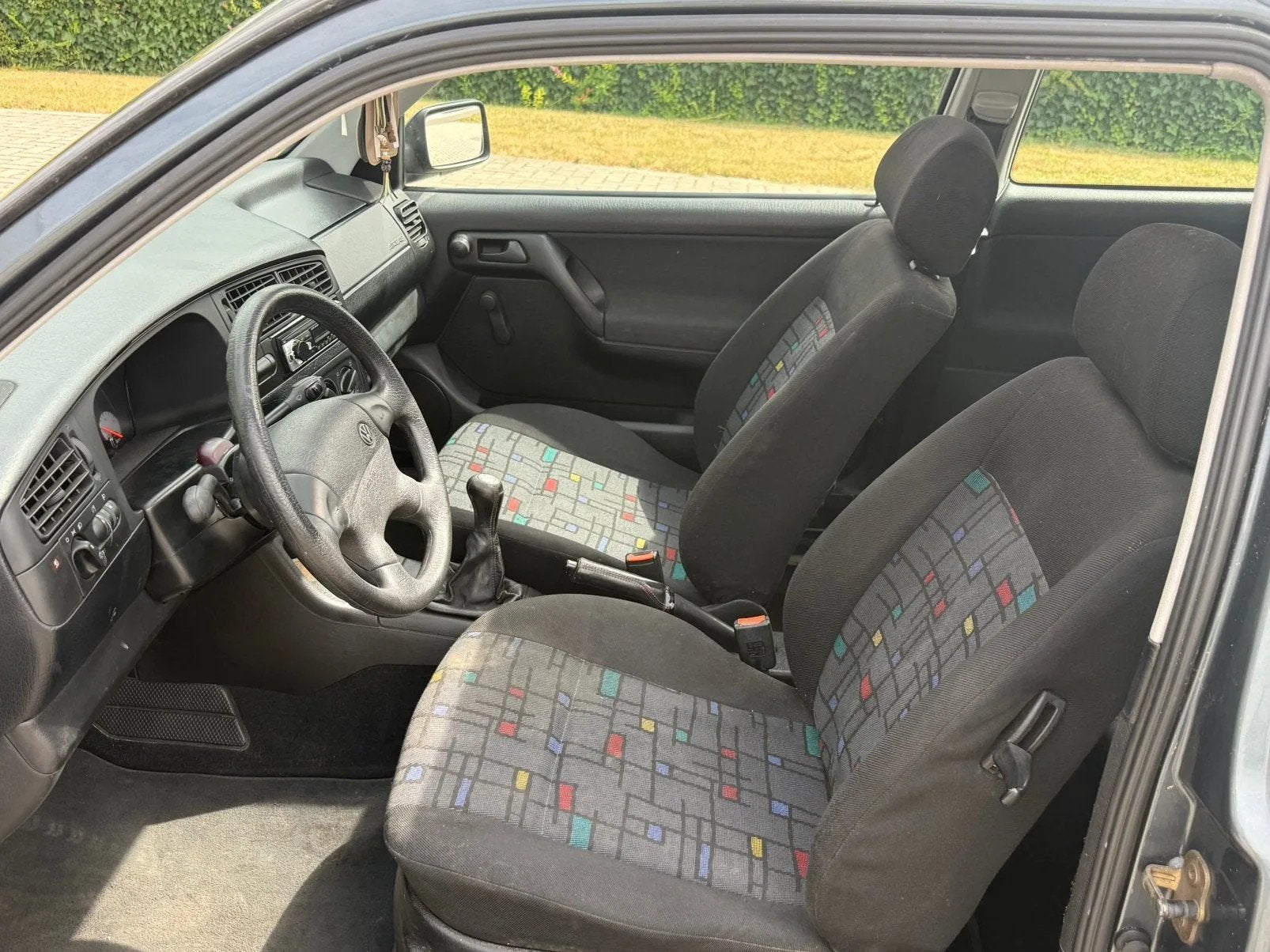 VW GOLF 3 1800CC /BONJOVI/OLDTIMER/154000KM/, foto 4