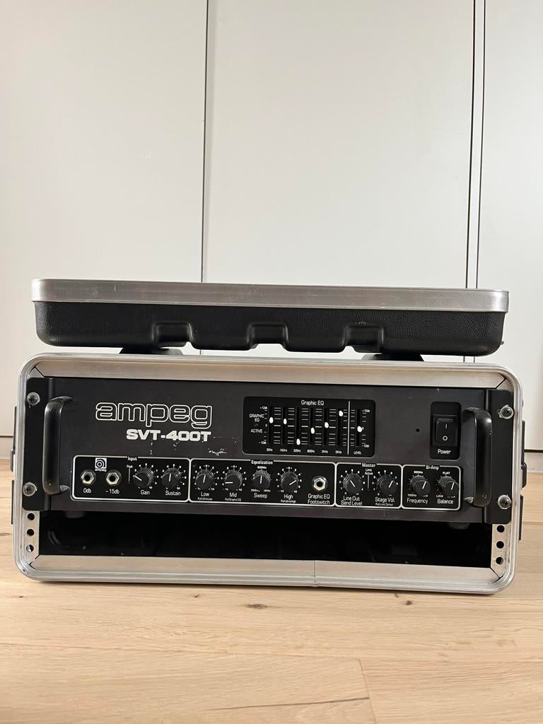 Ampeg SVT-400T Basversterker – Krachtige Vintage Sound, Muziek en Instrumenten, Versterkers | Bas en Gitaar, Gebruikt, Basgitaar