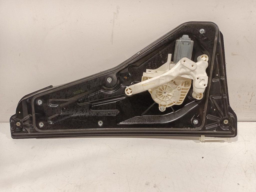 Raammechaniek elektrisch links achter Land Rover Discovery, Onderdelen@venauto.nl, Van der Ven Autorecycling B.V., Ettenseweg 76, 4706 PB Roosendaal, The Netherlands