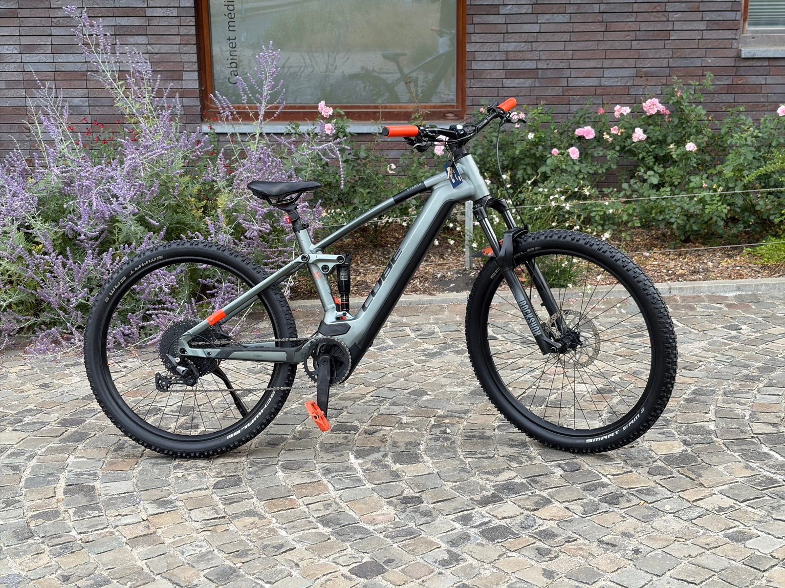 Cube Stereo Hybrid 2024 taille L, Vélos & Vélomoteurs, Vélos | VTT & Mountainbikes, Enlèvement, Comme neuf