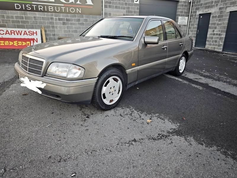 Mercedes C250 Diesel 5 cylindres (Ancetre 95), Autos, Entreprise, Diesel, Achat