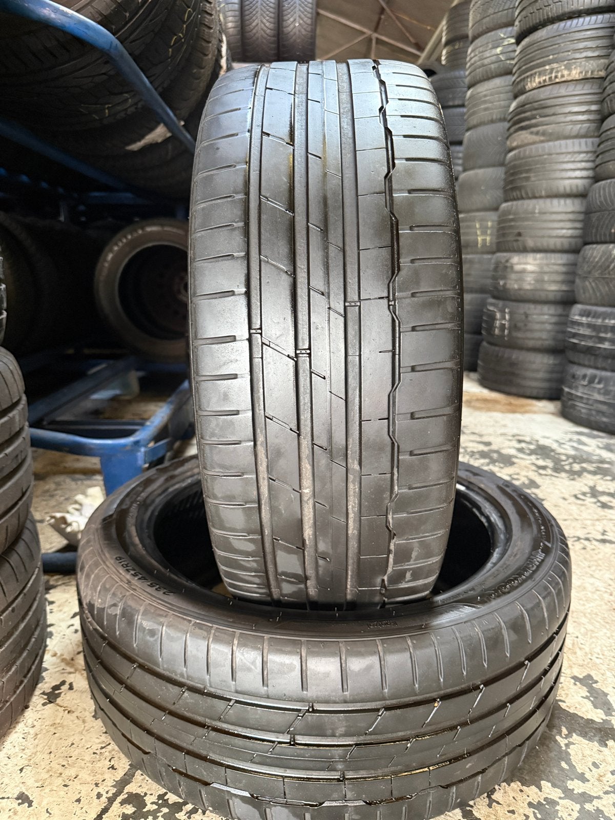 235/45/19 Hankook avec montage et équilibrage, Enlèvement