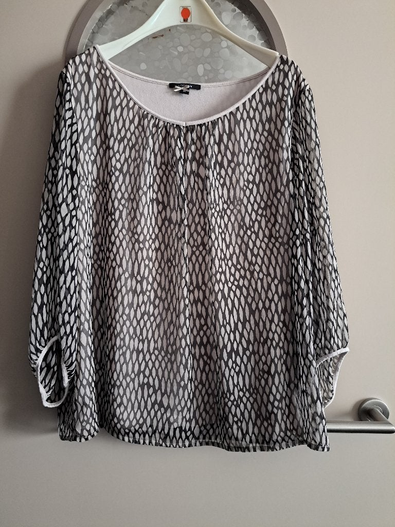 Comma mooie blouse, mt 44, Comma, Ophalen of Verzenden, Zo goed als nieuw, Maat 42/44 (L)