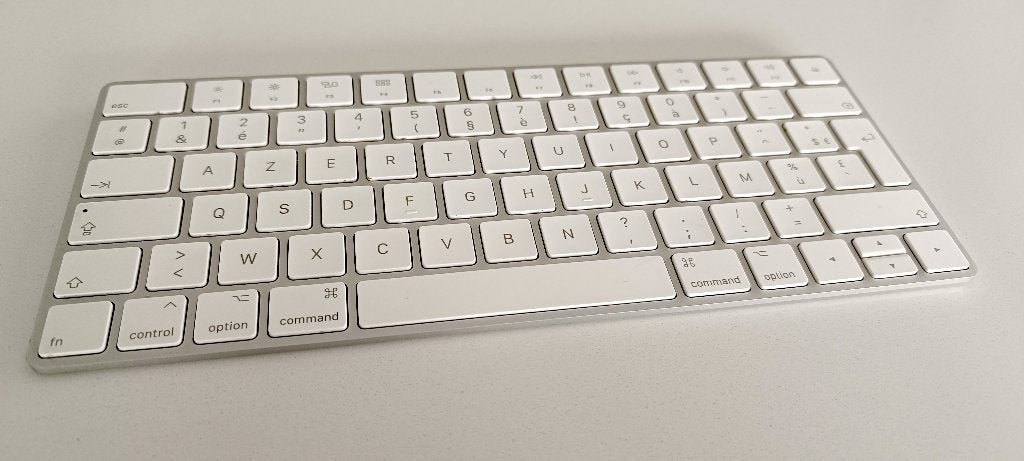 Originele Apple Magic draadloos Keyboard & Oplaadbaar, Computers en Software, Gebruikt, Azerty, Ophalen of Verzenden, Draadloos