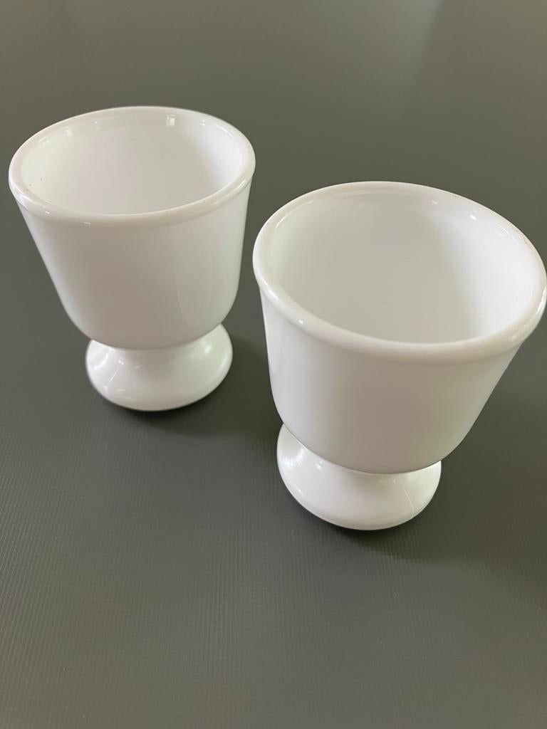 Set eierdopjes opaline/melkglas., Enlèvement ou Envoi, Comme neuf