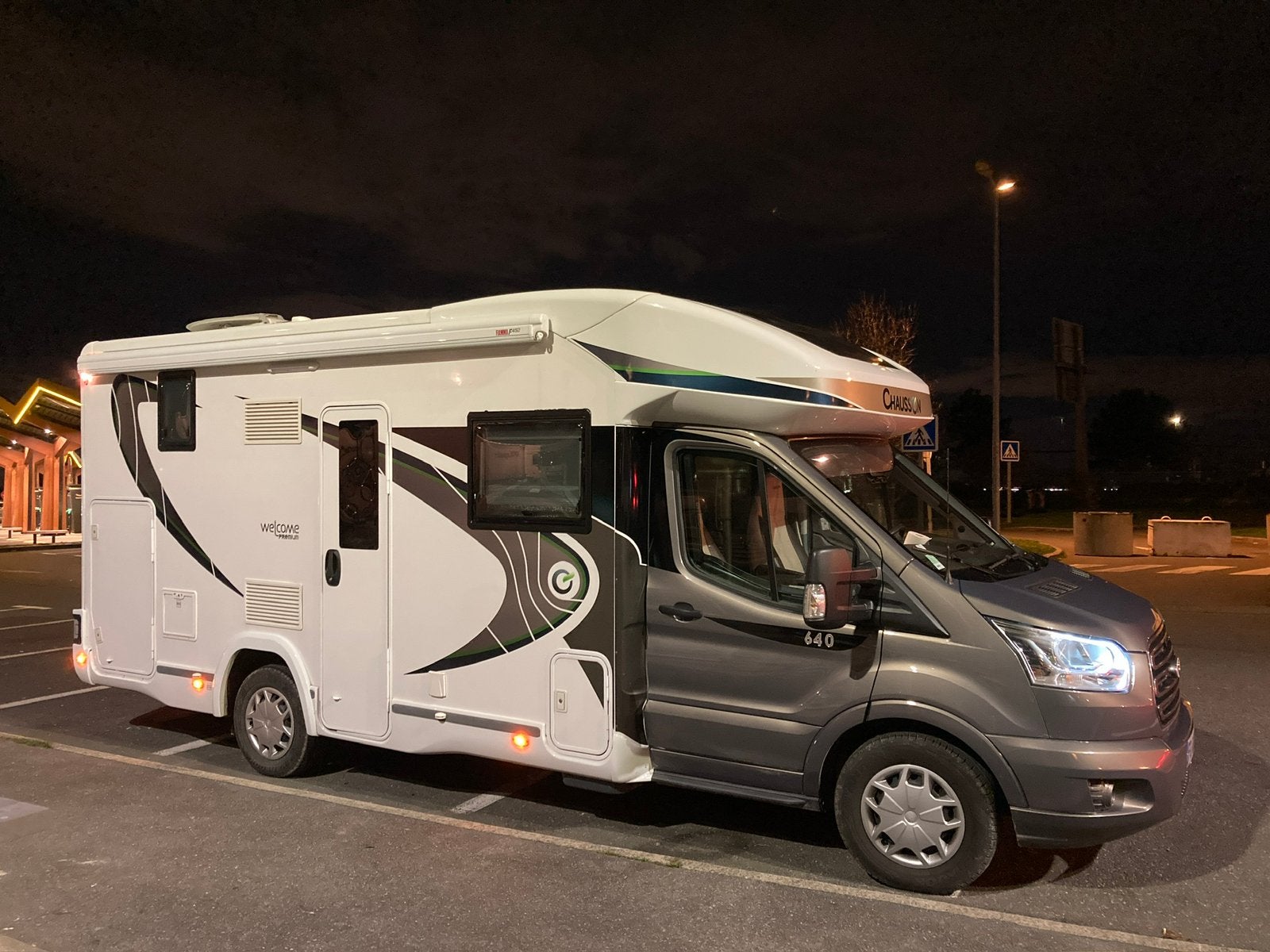 Chausson 640, Caravanes & Camping, Camping-cars, 6 à 7 mètres, Réfrigérateur, Boîte manuelle, Ford