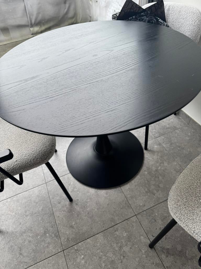 Jysk ronde tafel, Ophalen, Zo goed als nieuw
