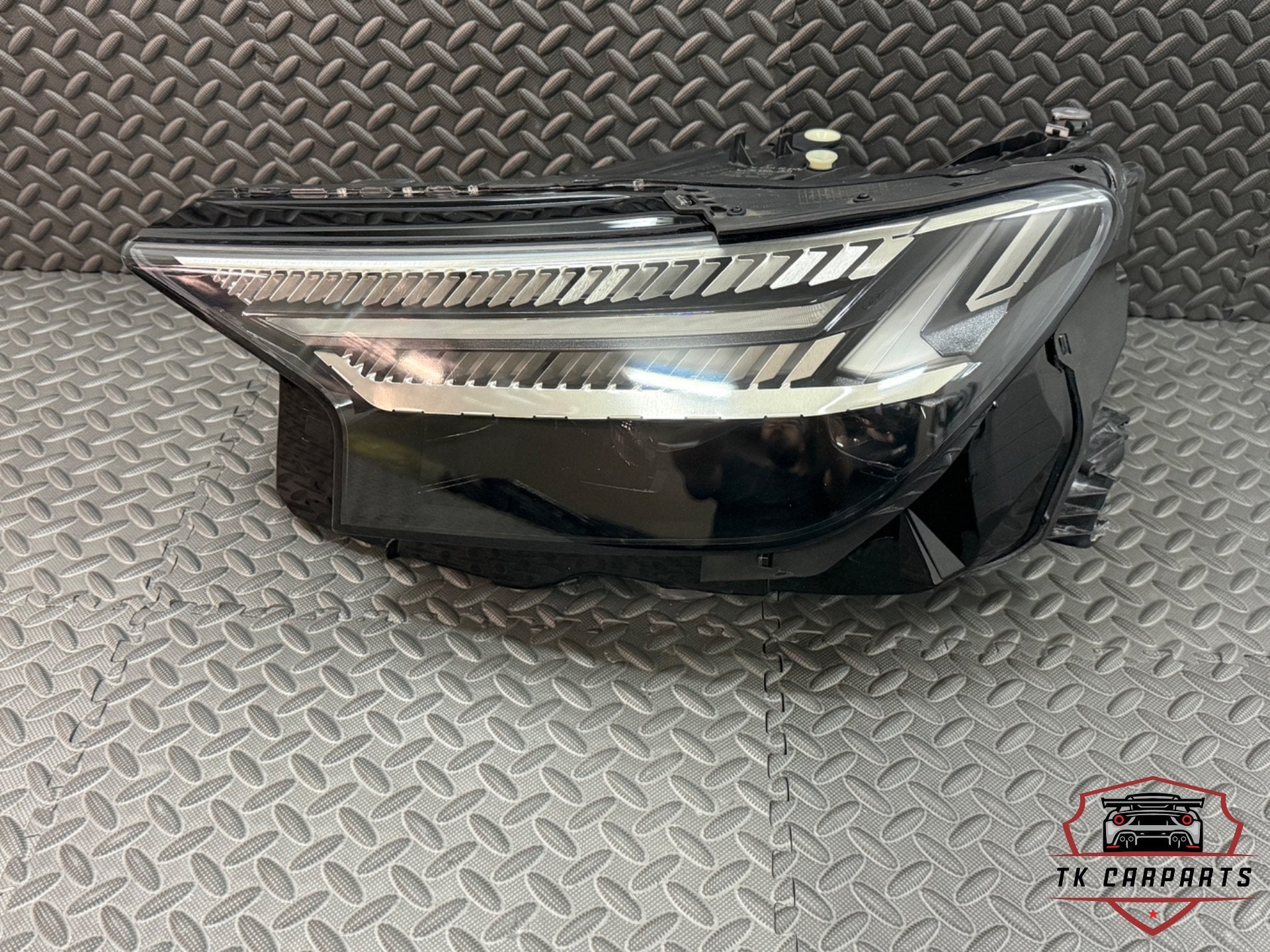 Audi Q4 E-tron matrix led koplamp inc module 89a941035m, AUDI AG, Audi, Kundenbetreuung@audi.de, Nieuw