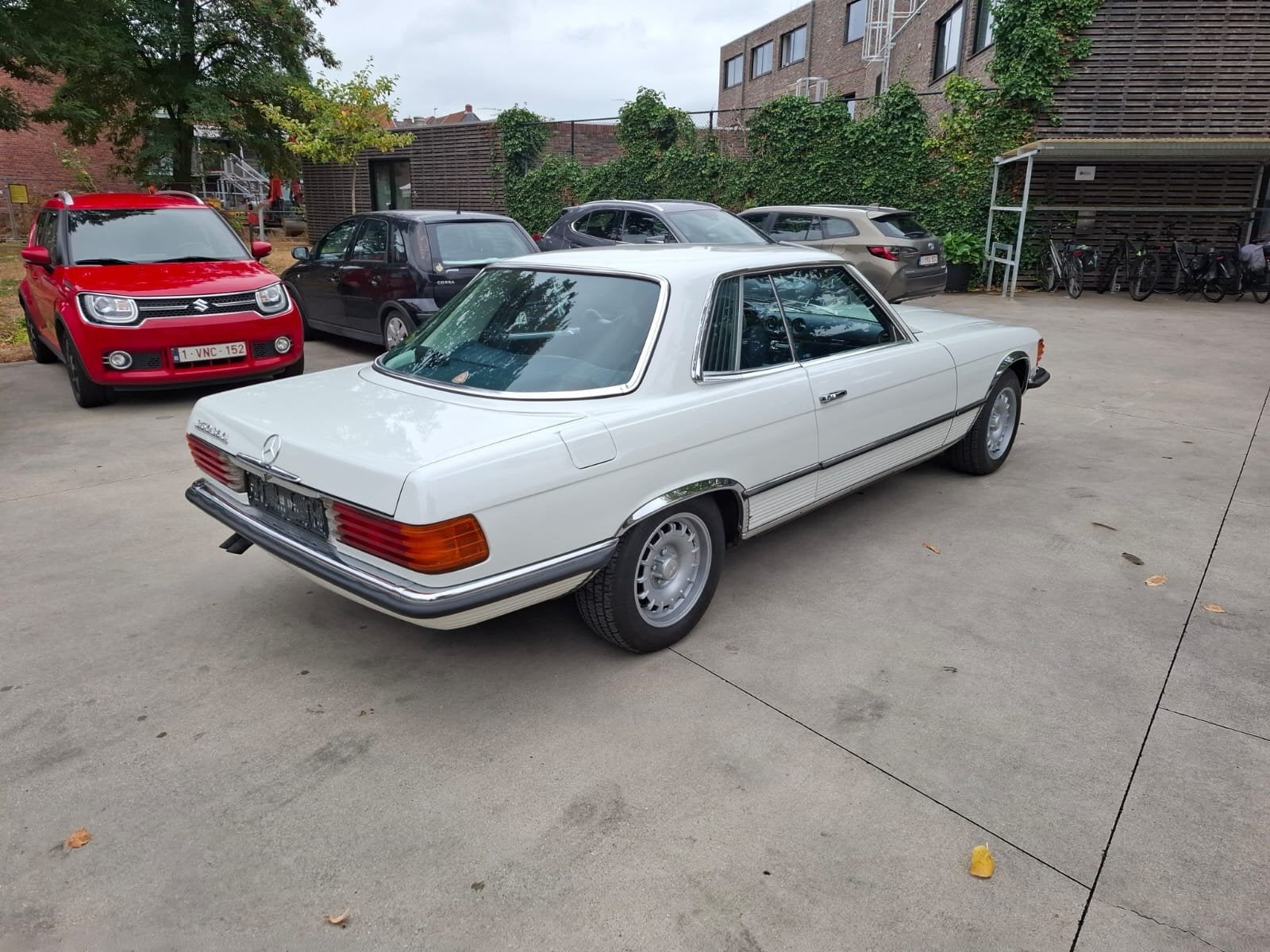 Mercedes-Benz 350 SLC, foto 2