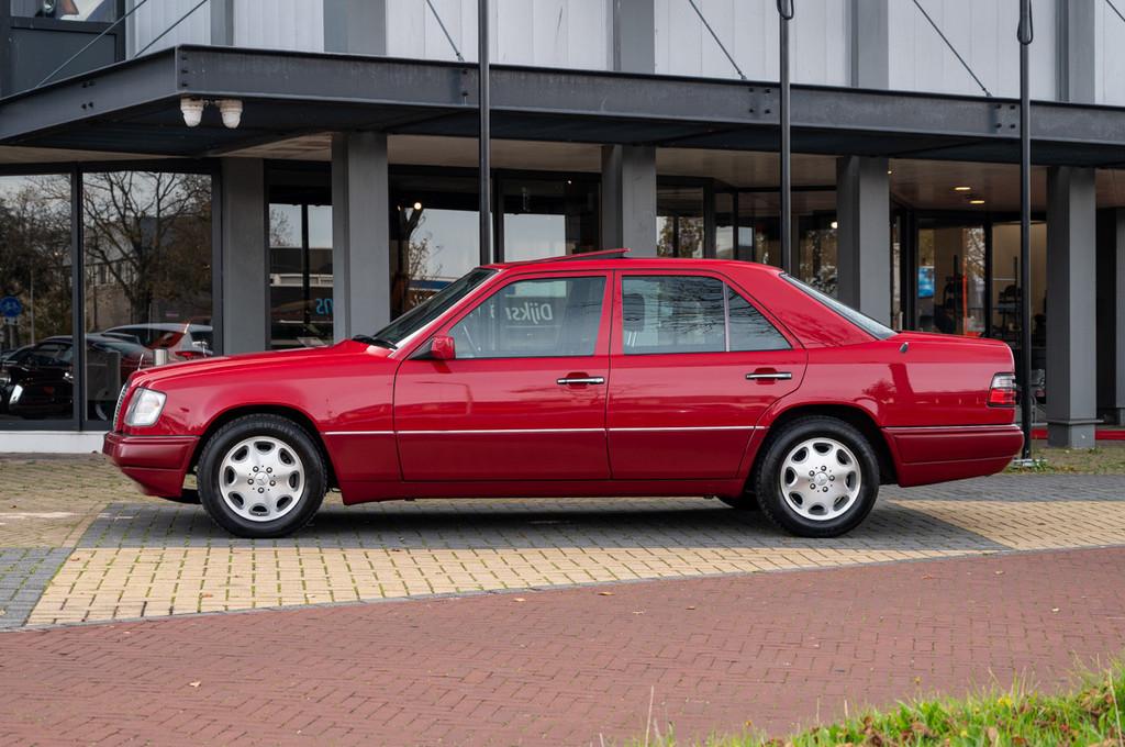 Mercedes-Benz E-Klasse E 200 (W124) (bj 1994), Auto's, 100 kW, Stof, Zwart, 136 pk
