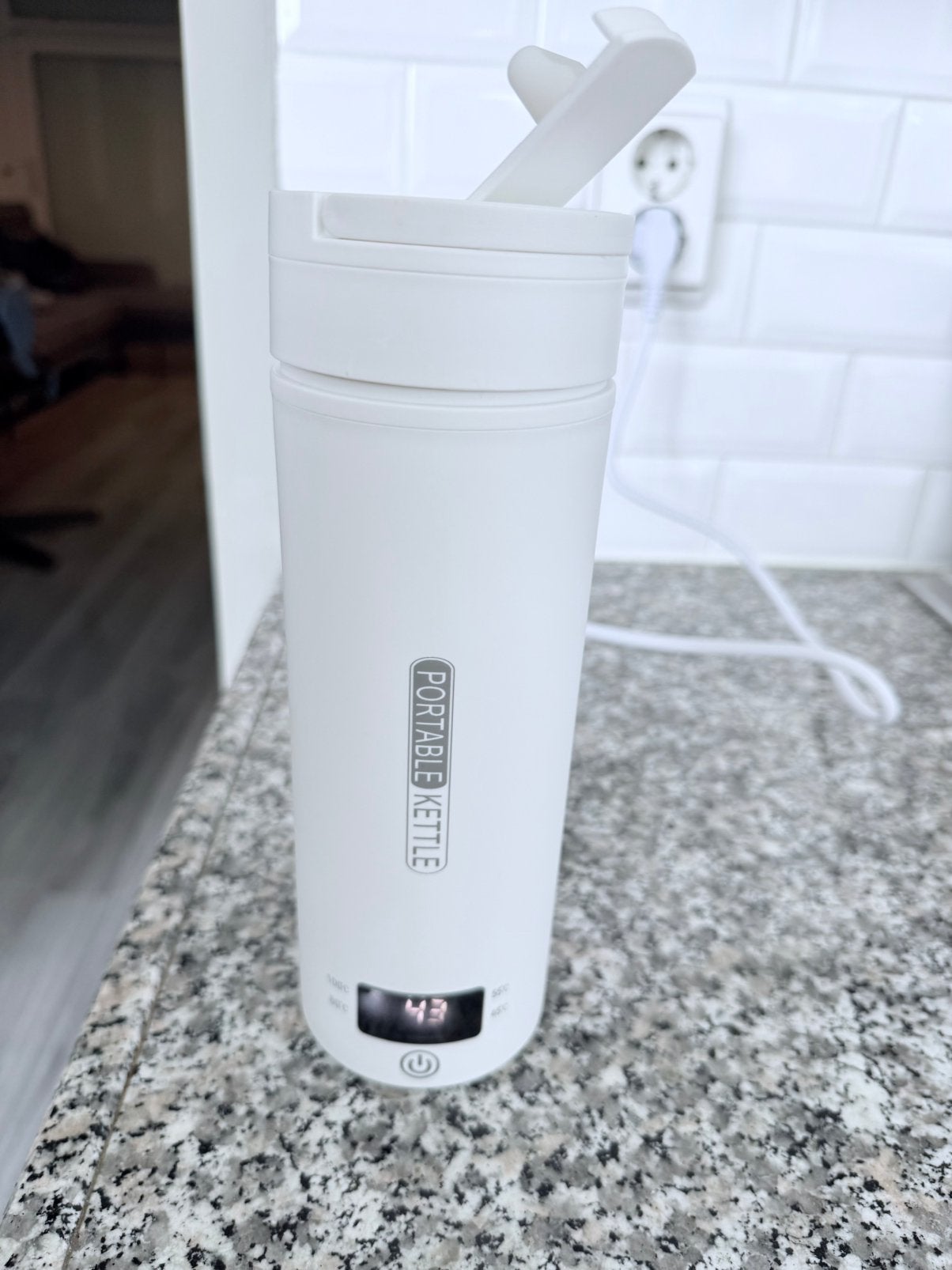 Draagbare Reiswaterkoker & Thermosbeker – Wit, Ophalen, Zo goed als nieuw