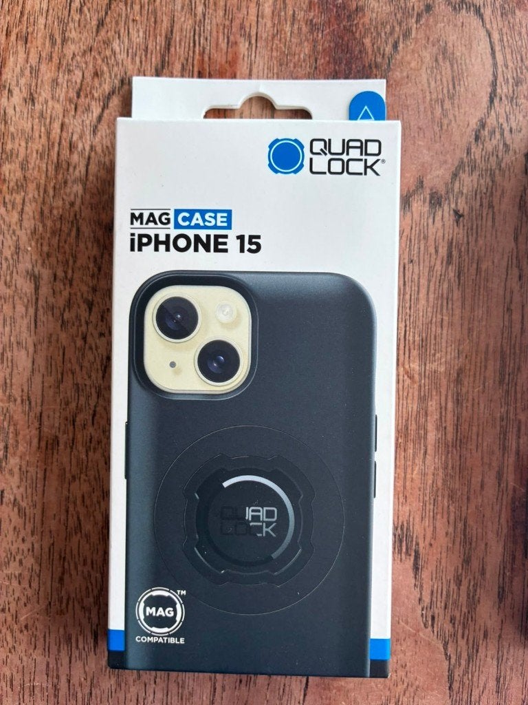 QUAD LOCK Iphone 15 + poncho, Télécoms, Neuf, IPhone 15, Housse ou Sac, Noir