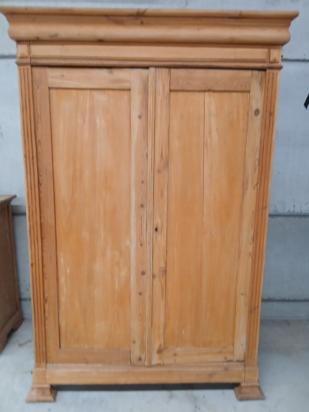 grenen kast, Ophalen