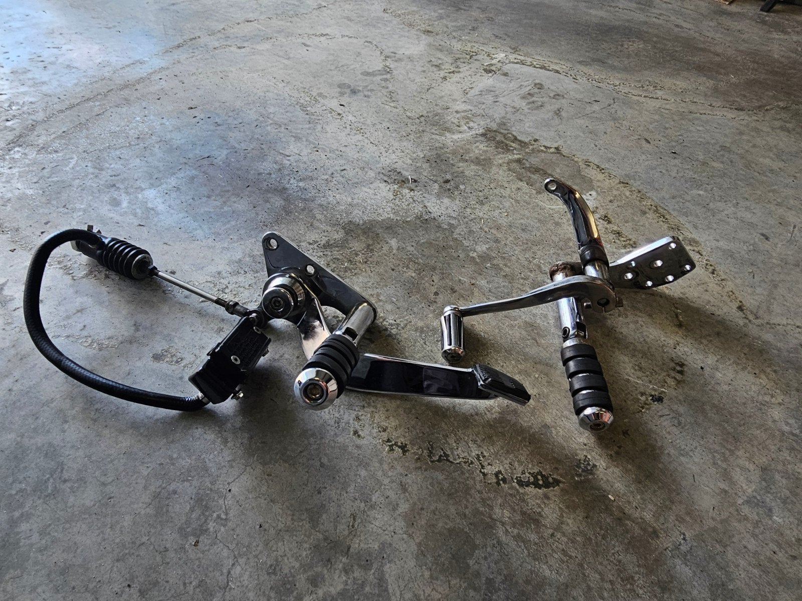 HARLEY DAVIDSON SOFTAIL EVO FORWARD CONTROLS, Motoren, Ophalen