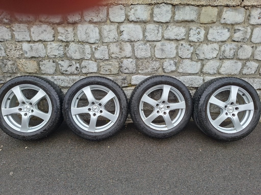 4 Jantes Alu avec Pneus Hiver GOODYEAR en Très bon état, Autos : Pièces & Accessoires, Pneus hiver, Véhicule de tourisme, Enlèvement
