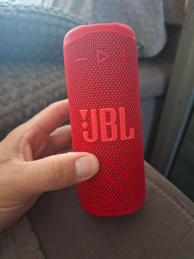 Jbl grip rood bluetooth speaker, Audio, Tv en Foto, Luidsprekerboxen, Ophalen, JBL, Overige typen, Zo goed als nieuw