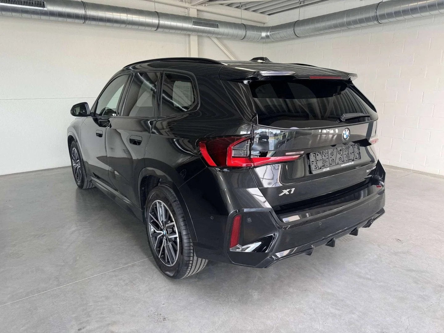 BMW X1 X1 1.5iAS sDrive18 M-PAKKET - camera - stoelverwarmin, Auto's, Gebruikt, Zwart, 136 pk, Alcantara