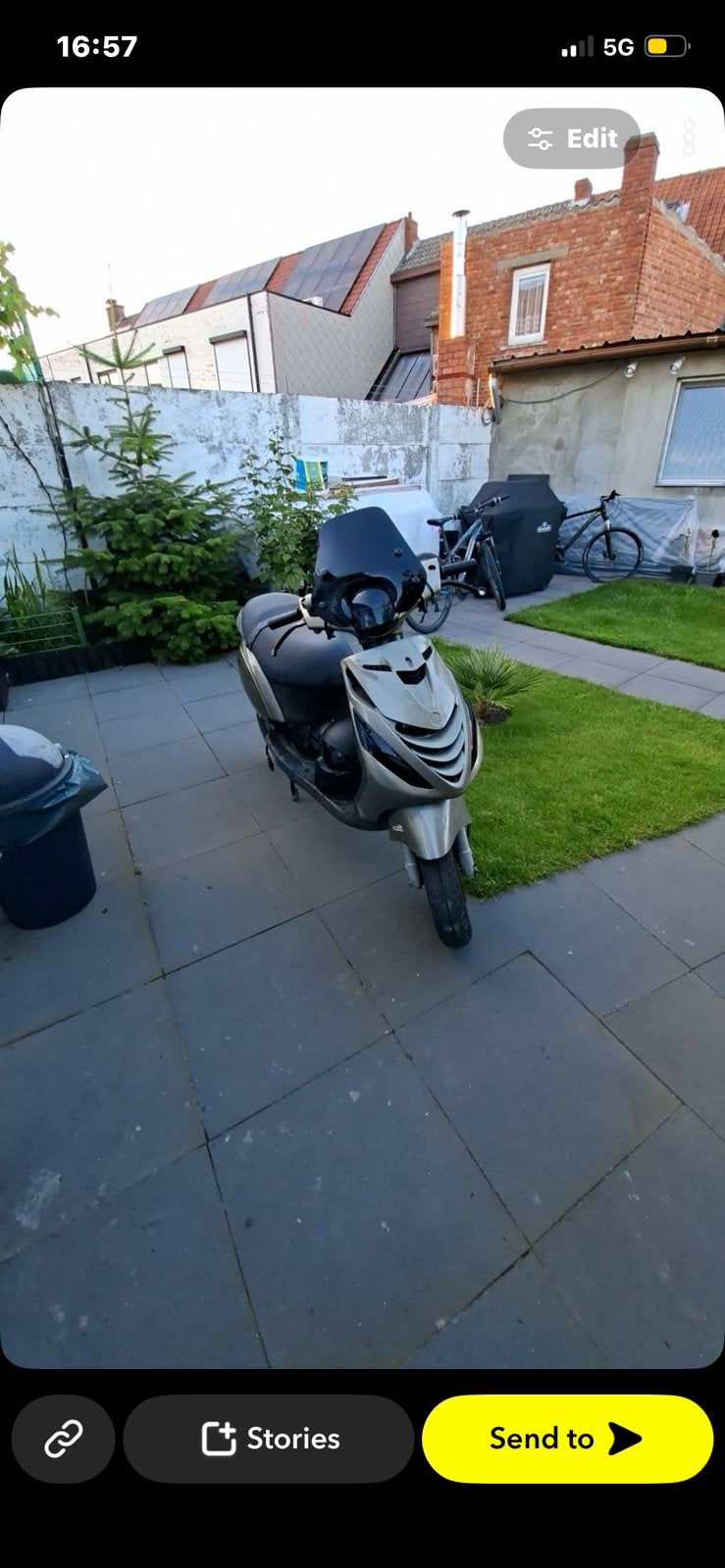 Zipp piaggio 50cc 4t, Fietsen en Brommers, Scooters | Piaggio, Ophalen, Zip, Klasse A (25 km/u), Zo goed als nieuw