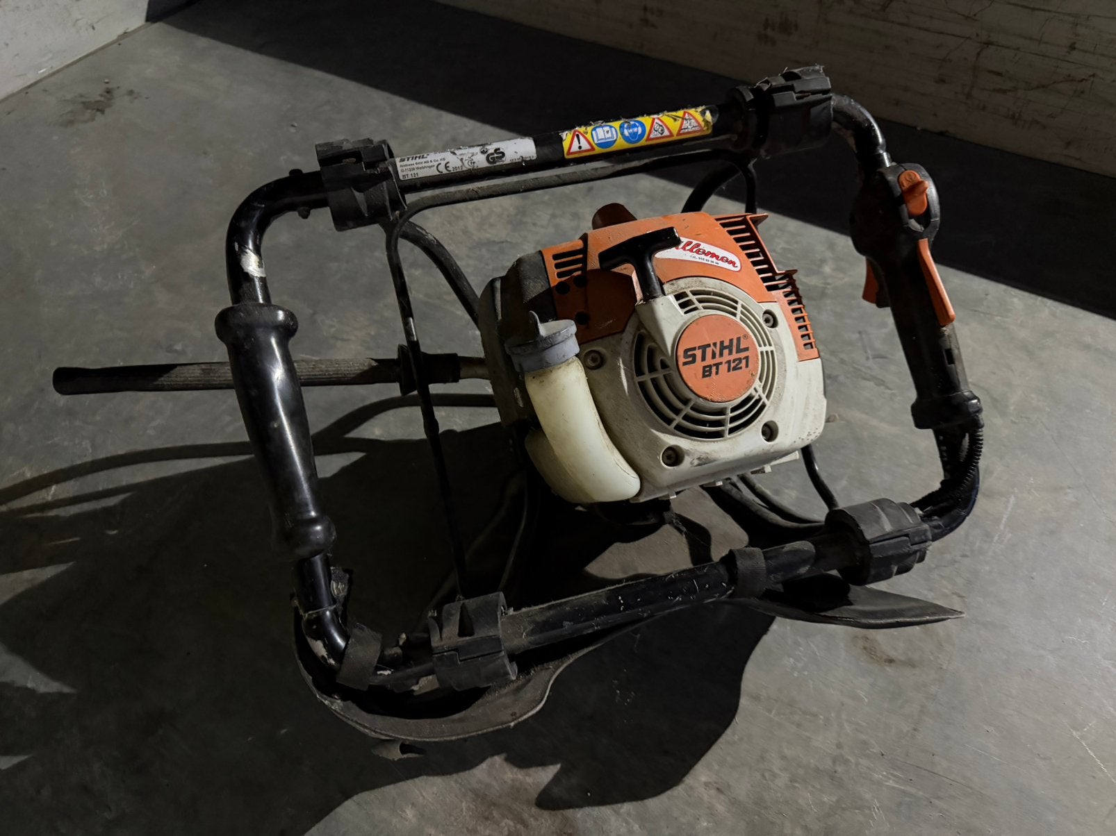 Stihl grondboor BT 121, Jardin & Terrasse, Outils à main, Enlèvement, Tarière