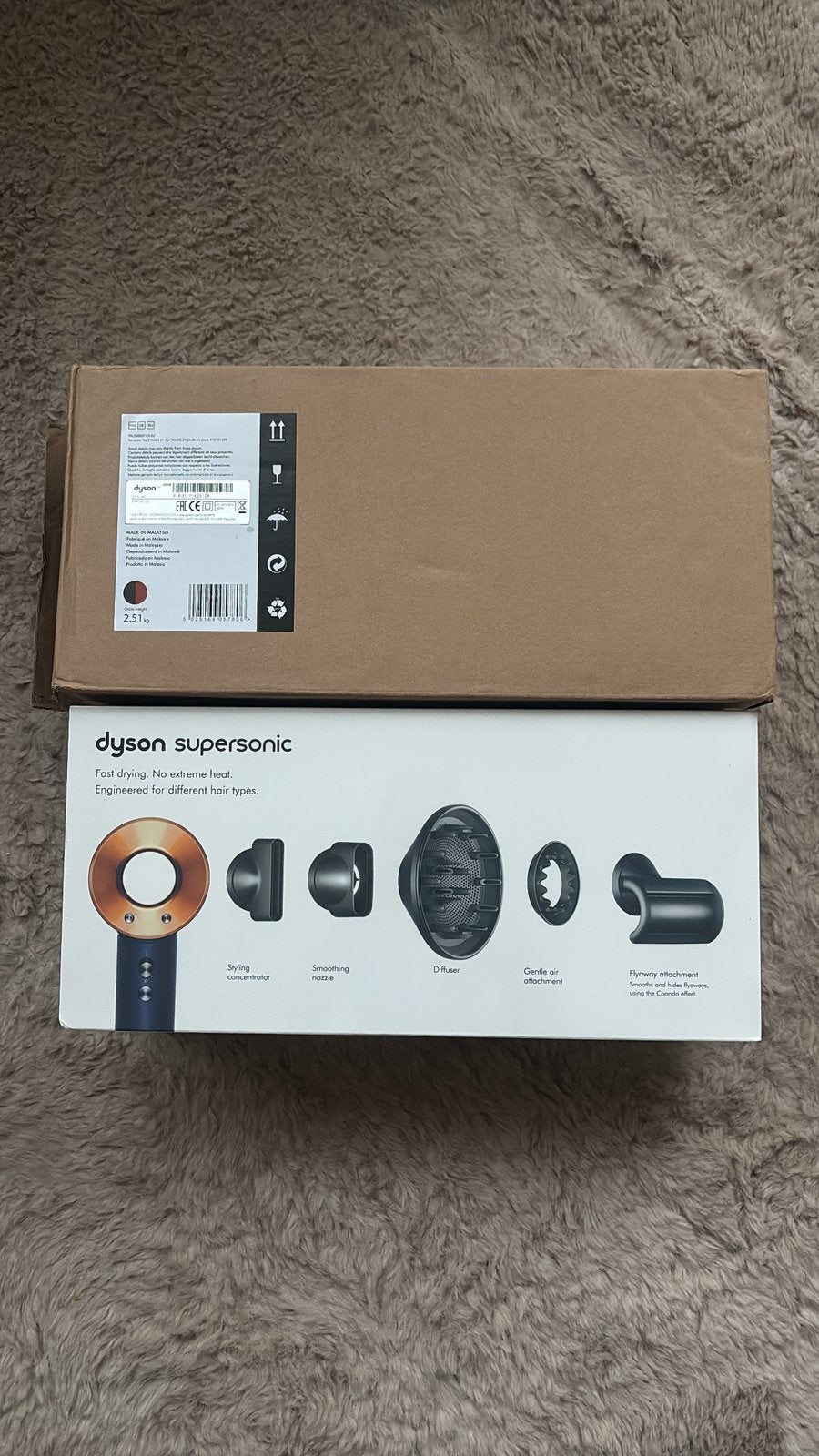 Dyson Supersonic HD08 —Bleu de Prusse/Cuivre riche — Nouveau, Bijoux, Sacs & Beauté, Enlèvement, Neuf, Autres types