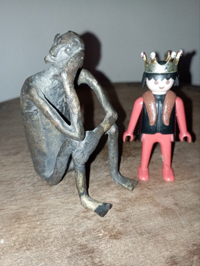 689) Afrikaanse "thinking man", Ophalen of Verzenden, Man