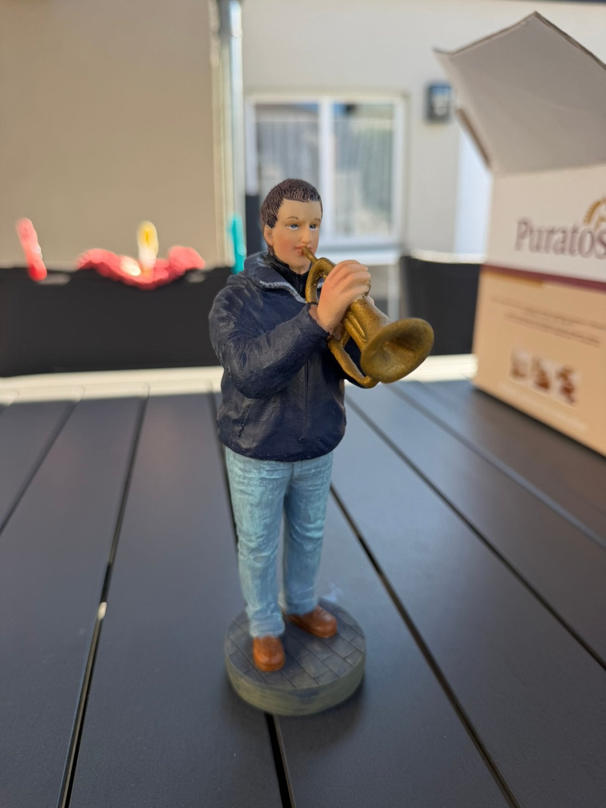 Musicien, Immo, Op zoek naar een appartement