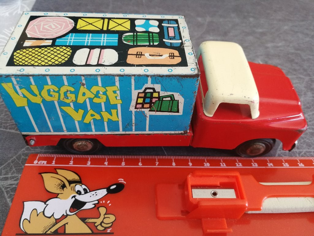 China Shanghai Tin Toy MF 178 LUGGAGE VAN...jaren'60, Enlèvement ou Envoi