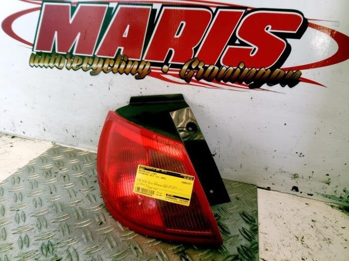 Feu arrière gauche d'un Mitsubishi Colt, -, -, 3 mois de garantie, Utilisé