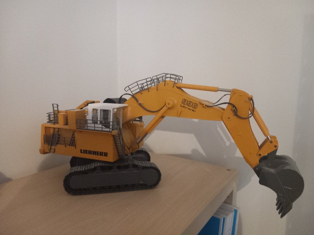 Schaalmodel R 996, Hobby en Vrije tijd, Modelbouw | Overige, Ophalen, Zo goed als nieuw, 1:32 tot 1:50