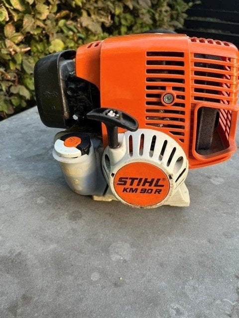 STIHL KM 90 R, Tuin en Terras, Ophalen, Zo goed als nieuw, Benzine, STIHL Combi/Multisysteem