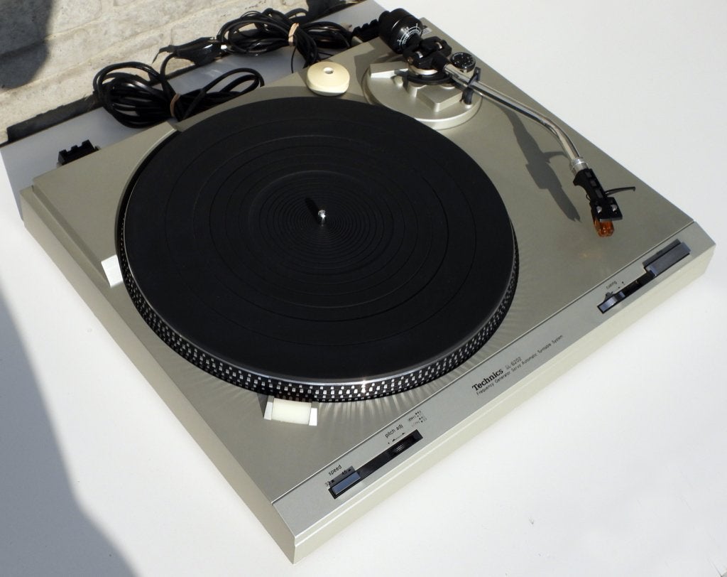 Tourne-disque Technics SL-B202 argenté 43cm nefonctionne pas, TV, Hi-fi & Vidéo, Tourne-disques, Enlèvement ou Envoi, Ne fonctionne pas