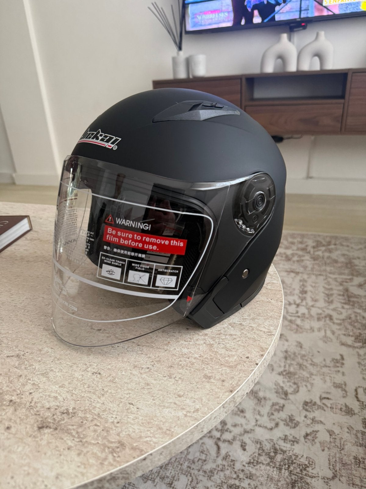 Nieuwe matzwarte motorhelm, Motoren, Ophalen, M