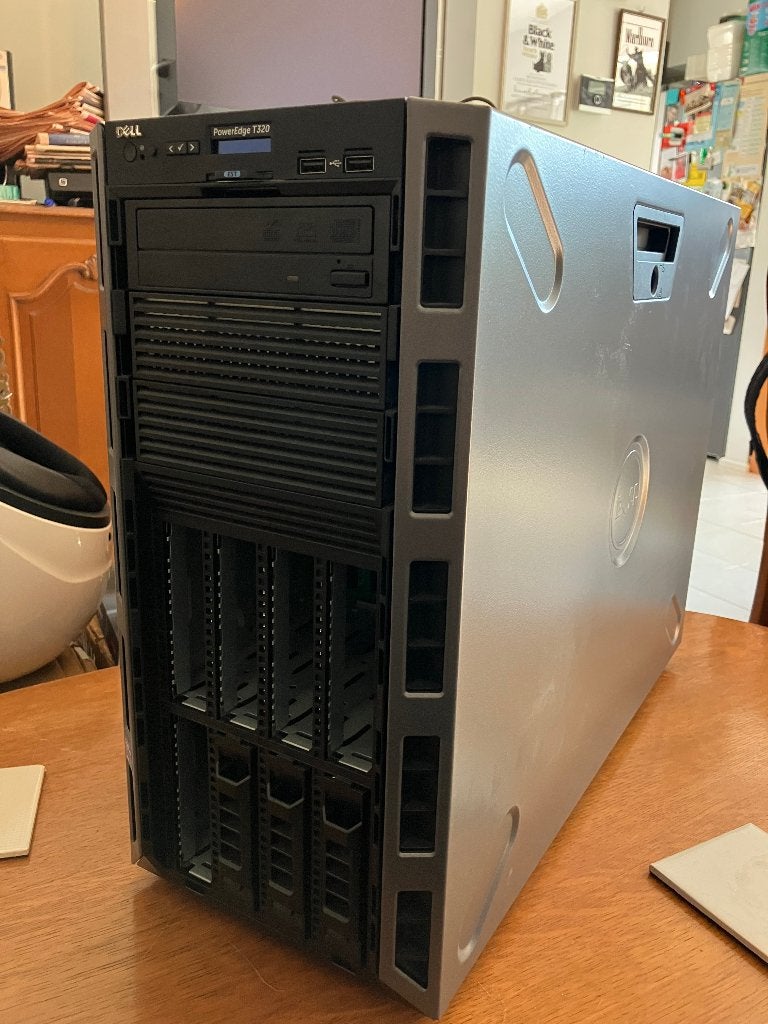 Dell PowerEdge T320 Server, Computers en Software, Servers, Ophalen, Gebruikt, Onbekend, Hot swappable onderdelen