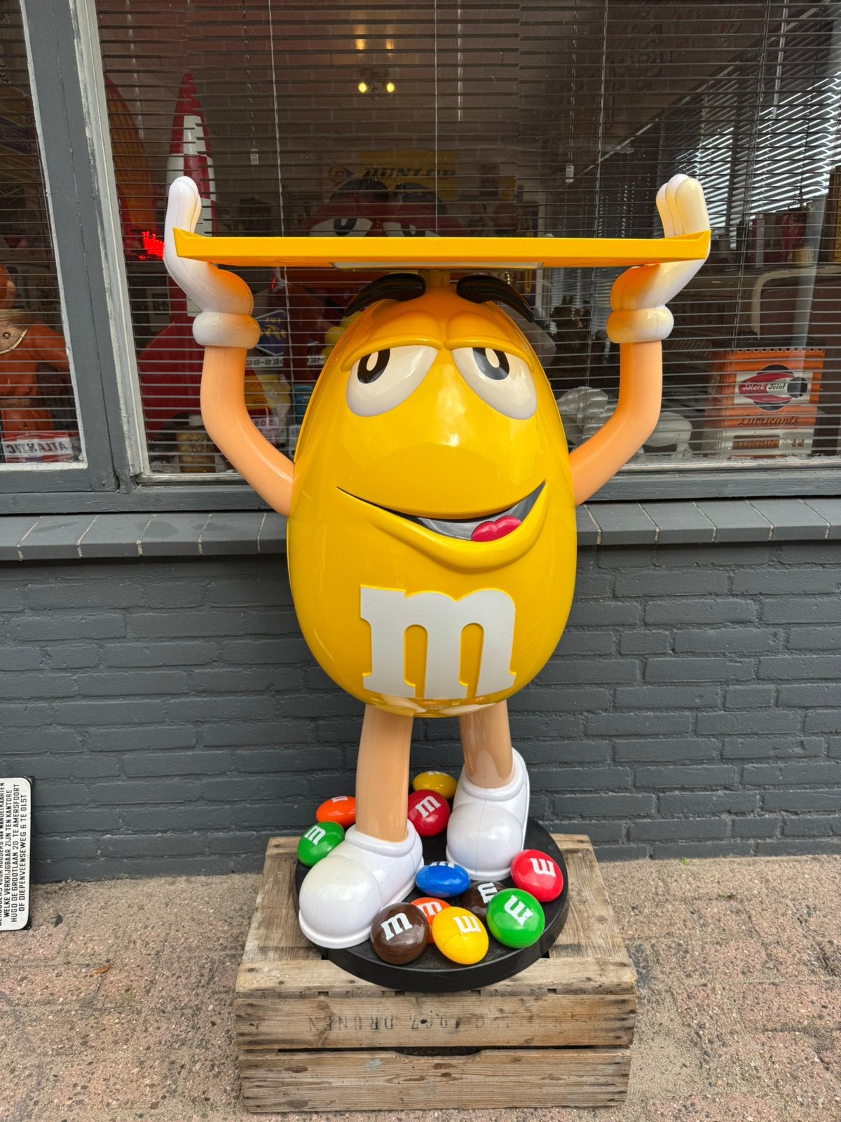 Grand présentoir publicitaire M&M, Panneau publicitaire, ., Enlèvement, Utilisé