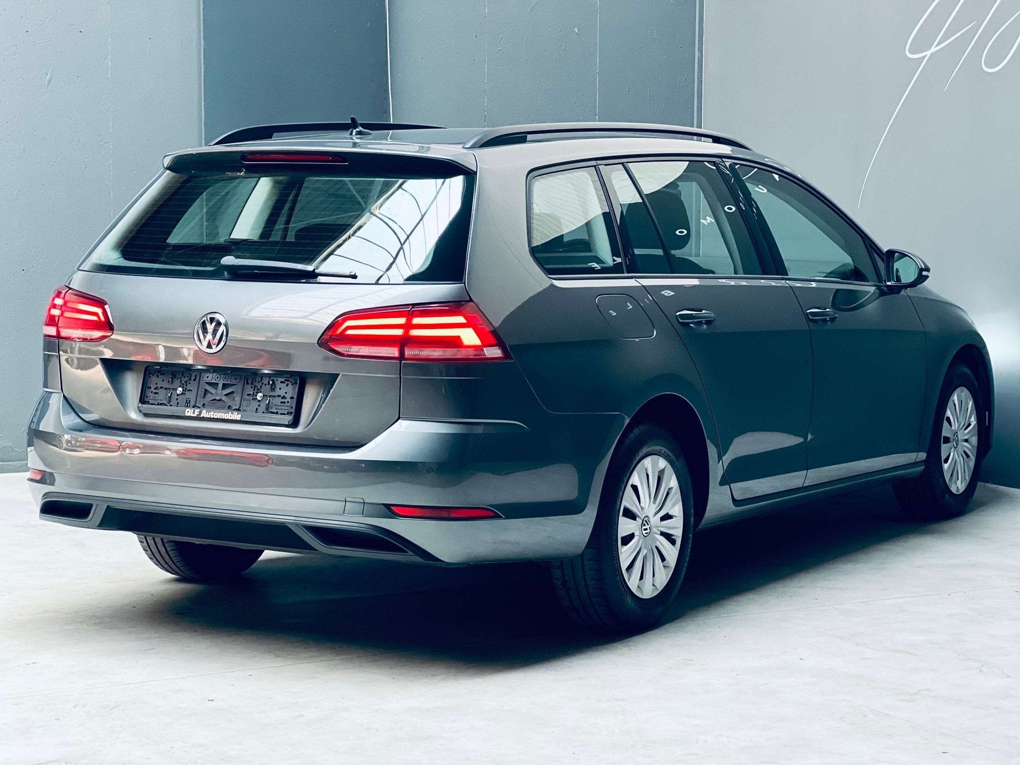 Volkswagen Golf Variant 1.6 TDi *CARPLAY*CAMERA*CARNET COMPL, Auto's, Voorwielaandrijving, Stof, Gebruikt, 4 cilinders