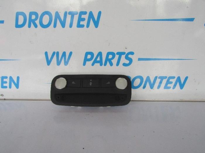 Eclairage intérieur avant d'un Audi A4, -, 3 mois de garantie, Audi, Utilisé